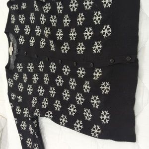 Carigan Sweater loft black with white snowflakes